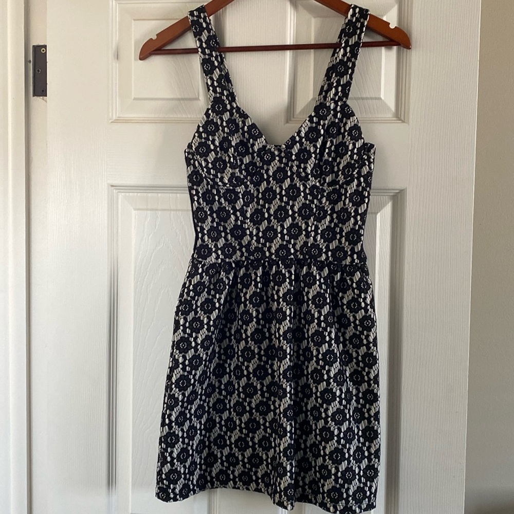 Topshop - Black and White Floral Overlay - Mini Dress - Size Small